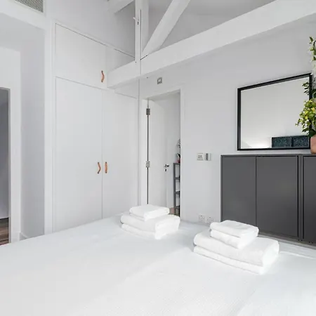 A Stunning Three Bedroom Home In Mayfair Londen Buitenkant foto
